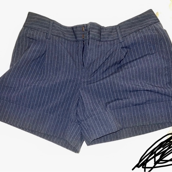 GAP Size 4 Women's Dress Shorts Pants Stretch Inseam 4.5, Four Pockets, Striped - Picture 1 of 7